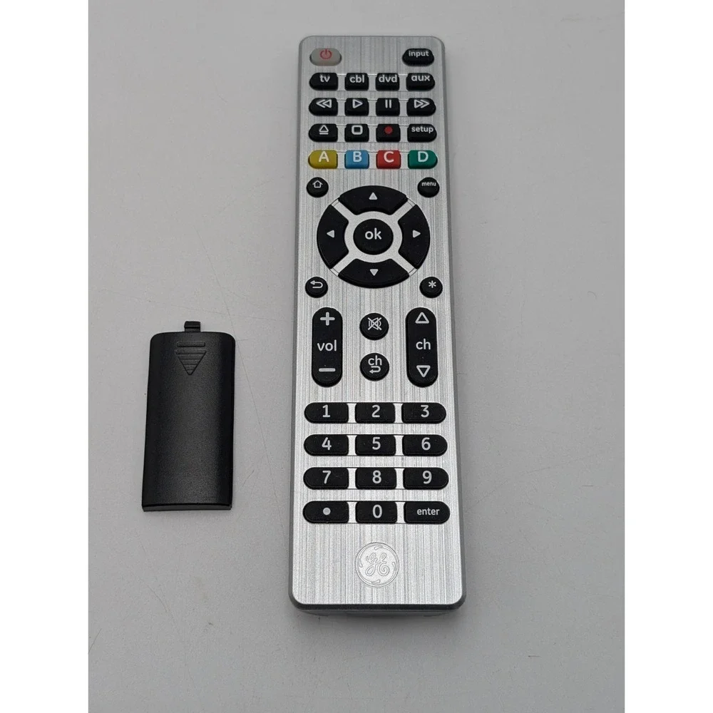 General Electric 33709 Universal Device Remote Control‎ Silver